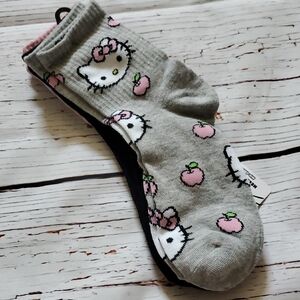 🆕️ SANRIO HELLO KITTY MID-CREW SOCKS (3 PACK)